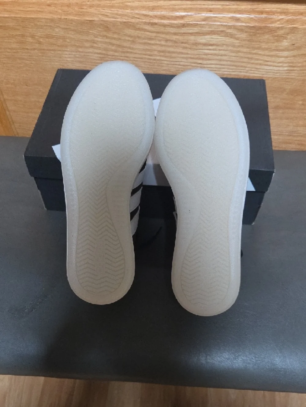 Adidas Woman Barreda Decode Black/White Sneakers  SIZE 8 NEW IN BOX - Picture 5 of 6